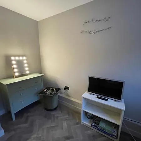 Apartment No Eleven@the Ironworks, District